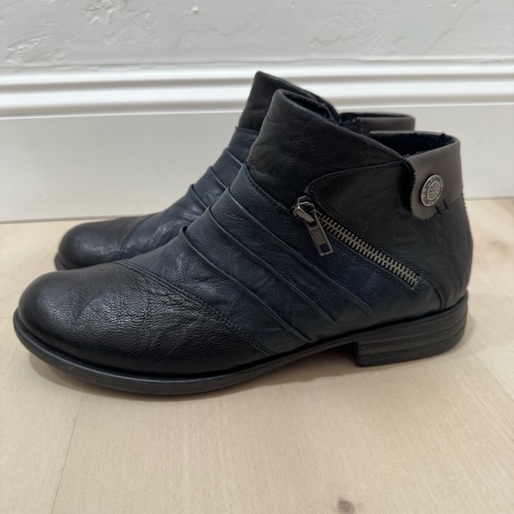 Remonte Black and Gray Ankle Booties - Picture 7 of 15